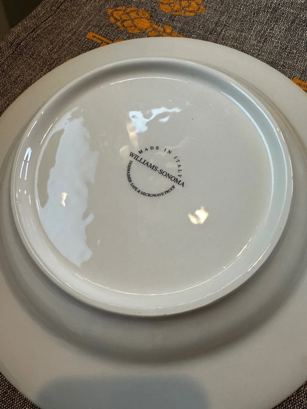 Williams Sonoma French “Rosmarin” Large Ceramic Dinner Bowl. Made in Italy.